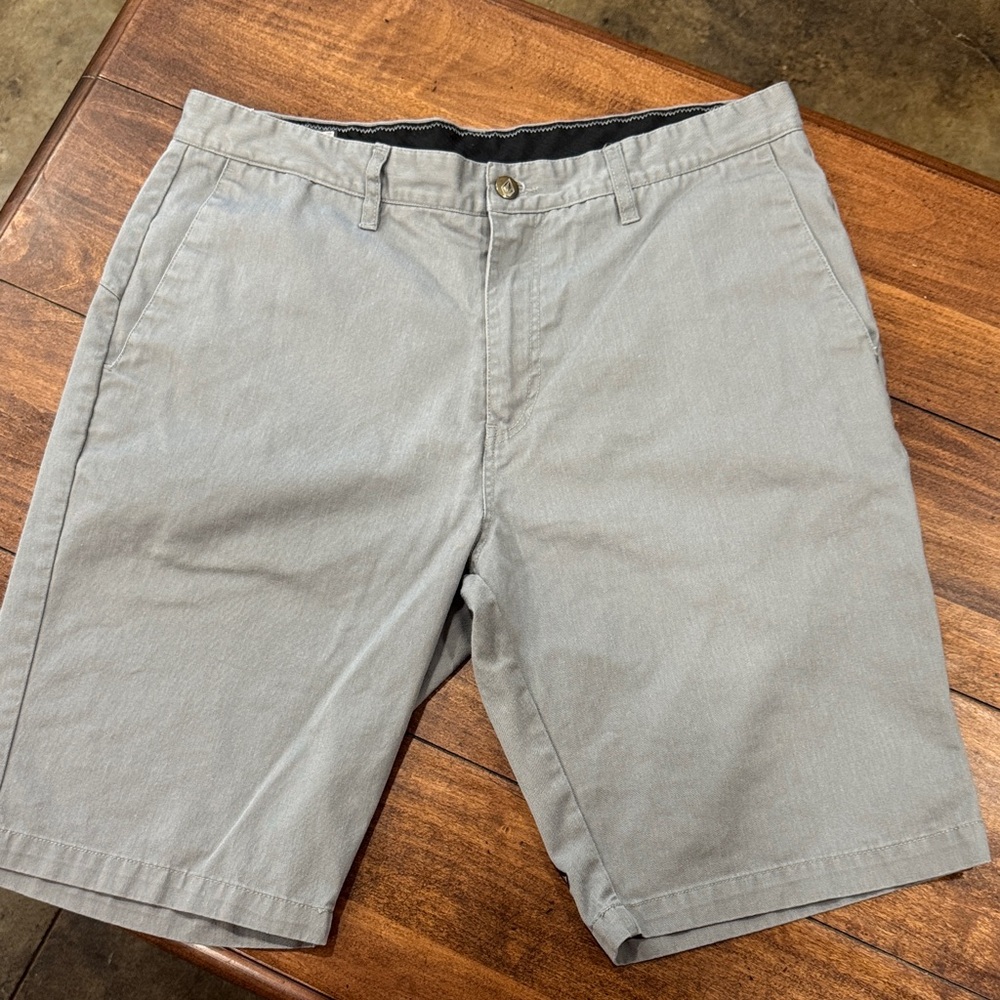 Volcom Light Gray Men's Flat Front Shorts